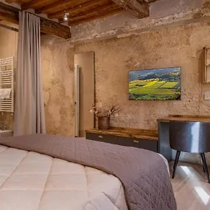 truffle-house-tuscany-tuber-melanosporum-vitt.it-tuscanyhotel.com/